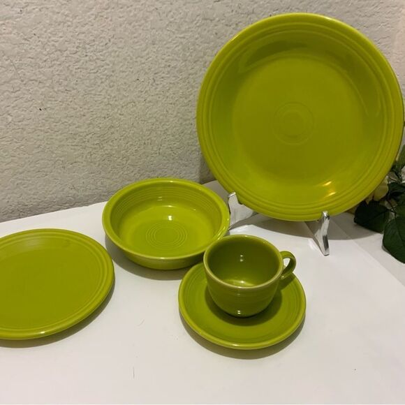 NEW Fiesta Ware Lemongrass 5 pc place setting Homer Laughlin G6 - Picture 1 of 11